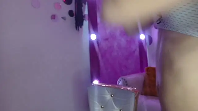 Nina Roser online show from 11.02.25