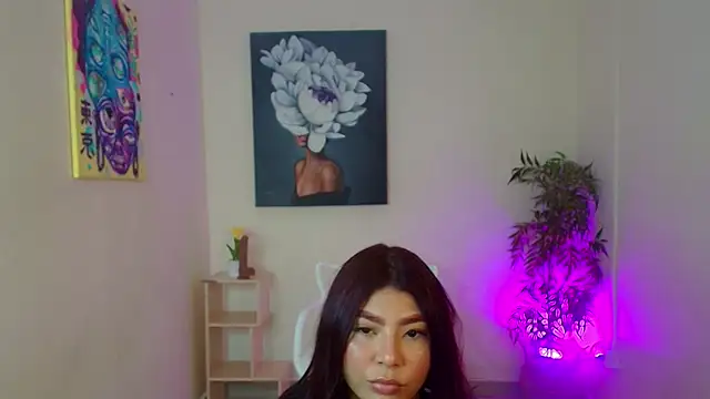 Snapshot of Danisha_chase chatting on 11.04.25 Danisha chase online show from 11.04.25