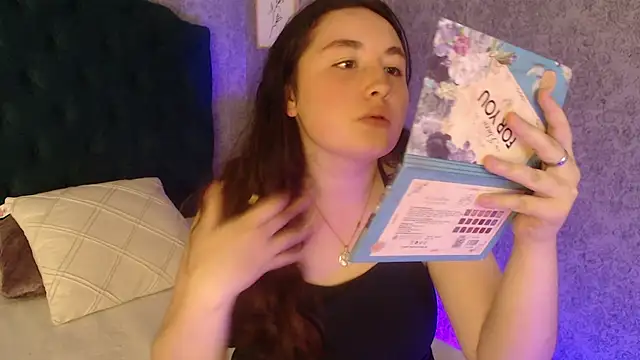 Snapshot of Vic_Taylor chatting on 10.10.25 Vic Taylor online show from 10.10.25