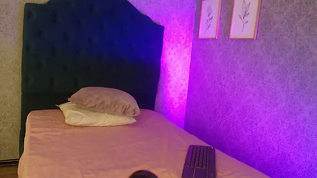 Snapshot of Vic_Taylor chatting on 11.13.25 Vic Taylor online show from 11.13.25