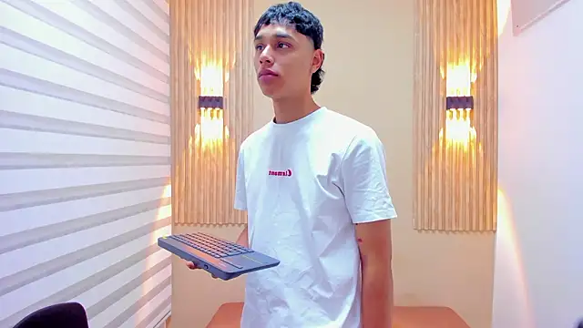 Frayhot777 online show from 02.10.26