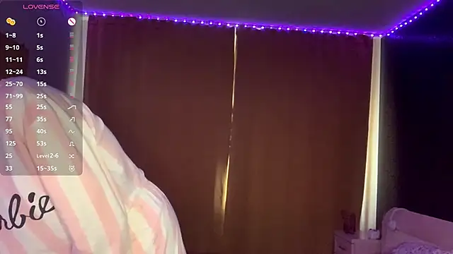 Snapshot of KrystinFunches chatting on 11.02.25 KrystinFunches online show from 11.02.25