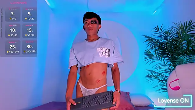 Santti  online show from 10.04.25