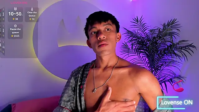 Santti  online show from 10.07.25