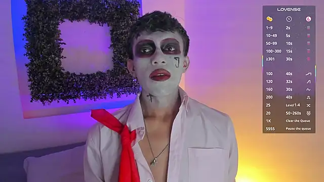 Santti  online show from 10.18.25