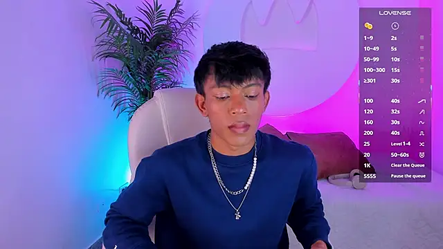 Santti  online show from 10.25.25