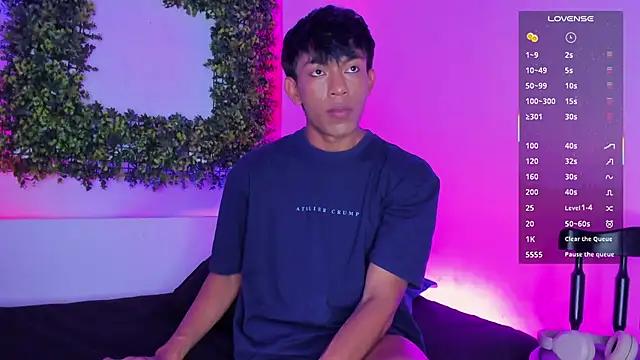 Santti  online show from 11.04.25