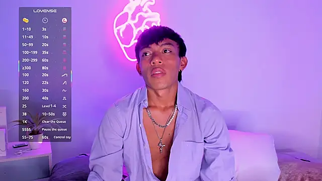 Santti  online show from 11.15.25