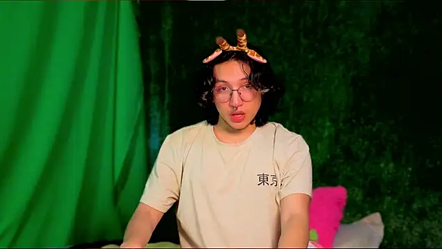 Snapshot of -BlueOpal- chatting on 10.10.25 -BlueOpal- online show from 10.10.25