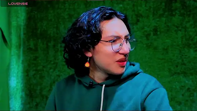 Snapshot of -BlueOpal- chatting on 10.11.25 -BlueOpal- online show from 10.11.25