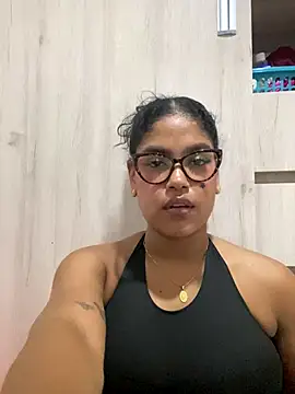 Snapshot of miiabrown18 chatting on 11.09.25 miiabrown18 online show from 11.09.25