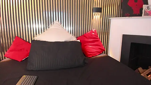 Snapshot of Lilith_Bonnet chatting on 10.11.25 Lilith Bonnet online show from 10.11.25