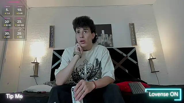 Snapshot of iammariano chatting on 11.13.25 iammariano online show from 11.13.25