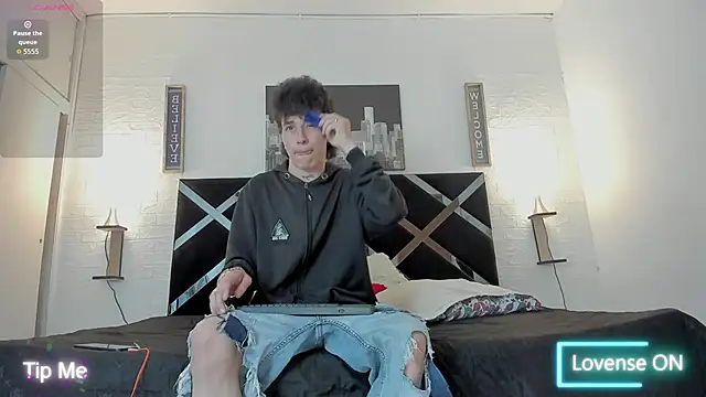 Snapshot of iammariano chatting on 11.14.25 iammariano online show from 11.14.25