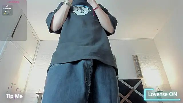 Snapshot of iammariano chatting on 11.15.25 iammariano online show from 11.15.25