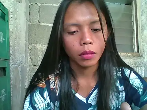 Snapshot of Kim25xxxx chatting on 10.02.25 Kim25xxxx online show from 10.02.25