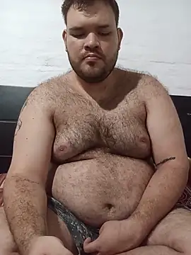 Snapshot of big_bearr chatting on 06.21.26 big bearr online show from 06.21.26