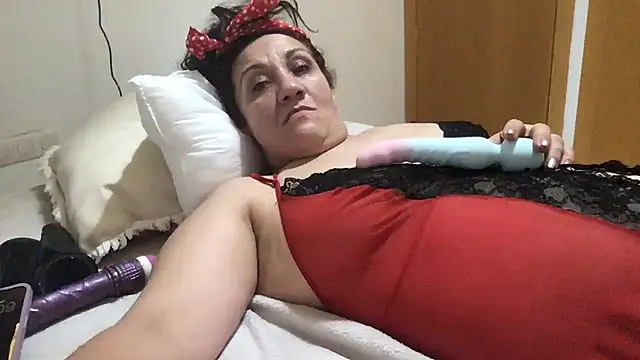 Snapshot of paula19800 chatting on 10.18.25 paula19800 online show from 10.18.25