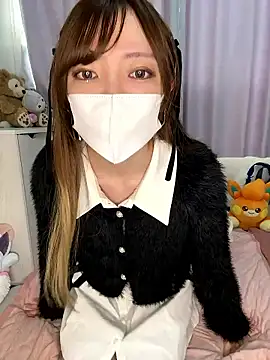 Snapshot of Moe_v_v chatting on 10.12.25 Moe v v online show from 10.12.25