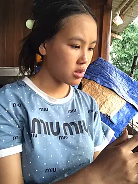 Snapshot of Mai_lovely chatting on 10.12.25 Mai lovely online show from 10.12.25