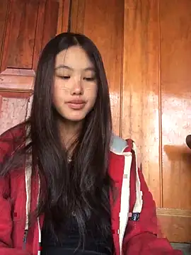 Snapshot of Mai_lovely chatting on 11.08.25 Mai lovely online show from 11.08.25