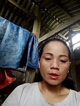 Snapshot of Bonnie-sexy chatting on 10.04.25 Bonnie-sexy online show from 10.04.25