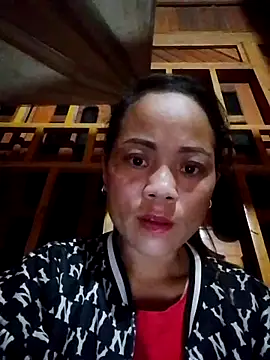 Snapshot of Bonnie-sexy chatting on 10.15.25 Bonnie-sexy online show from 10.15.25