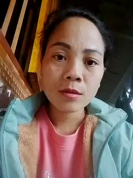 Snapshot of Bonnie-sexy chatting on 10.24.25 Bonnie-sexy online show from 10.24.25