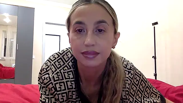 Snapshot of Jeyvaris chatting on 11.03.25 Jeyvaris online show from 11.03.25