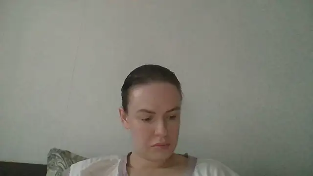 Snapshot of Veylonna chatting on 11.04.25 Veylonna online show from 11.04.25