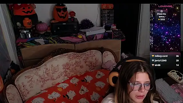 xofrankiefinexo online show from 10.15.25