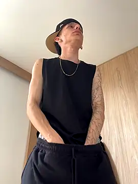 Skinny batman online show from 10.18.25