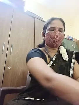 Snapshot of tamil_Boomika chatting on 07.19.26 tamil Boomika online show from 07.19.26
