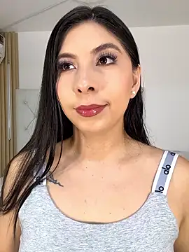 Ashley-Whitee online show from 01.17.26