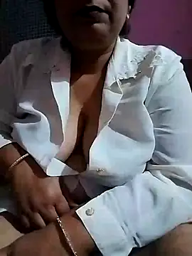 Snapshot of Punjabi_Jatni chatting on 10.07.25 Punjabi Jatni online show from 10.07.25