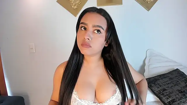 CharlottePetitte online show from 10.16.25