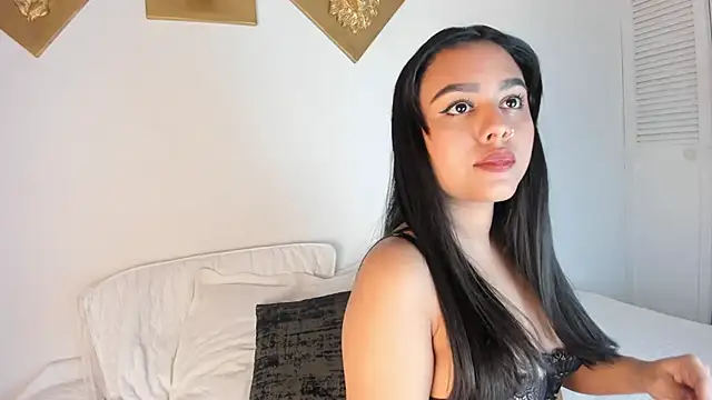 CharlottePetitte online show from 10.22.25