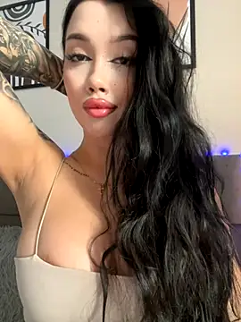 kiss Lissa online show from 10.20.25