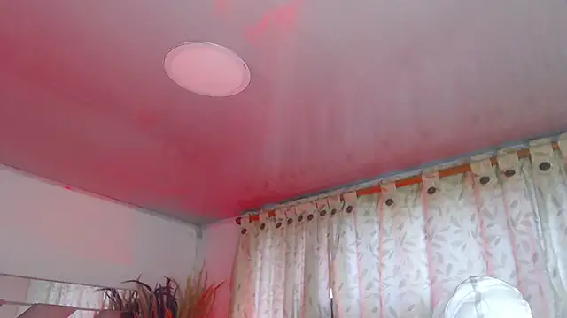 Snapshot of samycollens chatting on 10.08.25 samycollens online show from 10.08.25