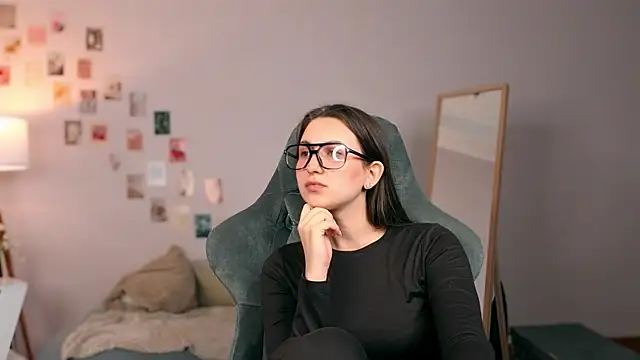 Snapshot of raviolly046 chatting on 09.26.25 raviolly046 online show from 09.26.25