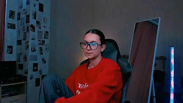 Snapshot of raviolly046 chatting on 10.01.25 raviolly046 online show from 10.01.25