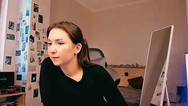 Snapshot of raviolly046 chatting on 10.03.25 raviolly046 online show from 10.03.25