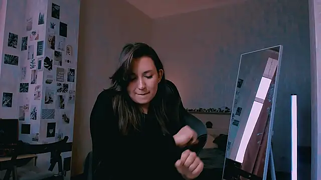 Snapshot of raviolly046 chatting on 10.09.25 raviolly046 online show from 10.09.25