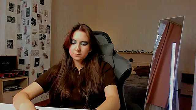 Snapshot of raviolly046 chatting on 10.10.25 raviolly046 online show from 10.10.25