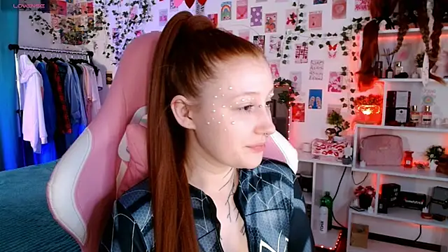 Ayla Hicks online show from 11.21.25