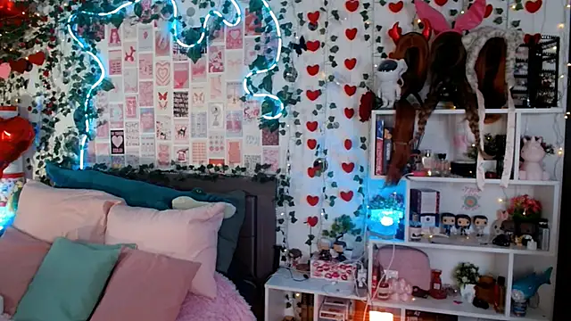 Ayla Hicks online show from 04.08.26