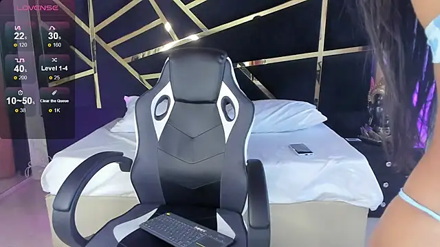 SamanthaElis online show from 10.30.25