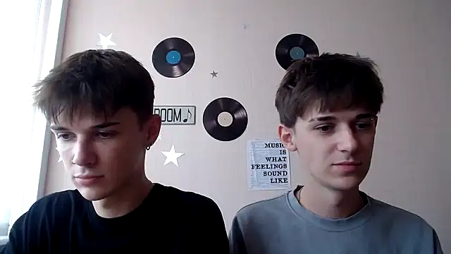 Snapshot of Hoot_Dude_ chatting on 10.01.25 Hoot Dude online show from 10.01.25