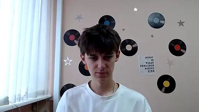 Snapshot of Hoot_Dude_ chatting on 10.07.25 Hoot Dude online show from 10.07.25