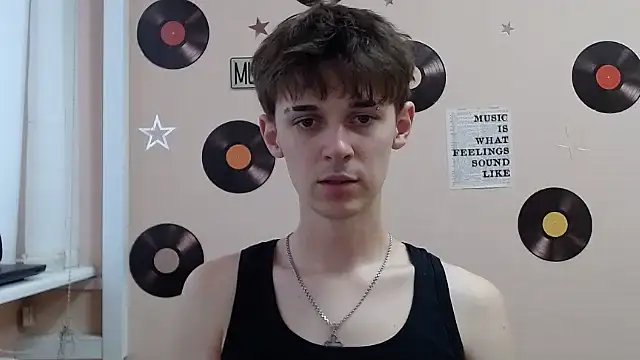 Snapshot of Hoot_Dude_ chatting on 10.09.25 Hoot Dude online show from 10.09.25